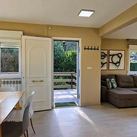 Mauro - Casa Con Jardin En De Llanes * Navés